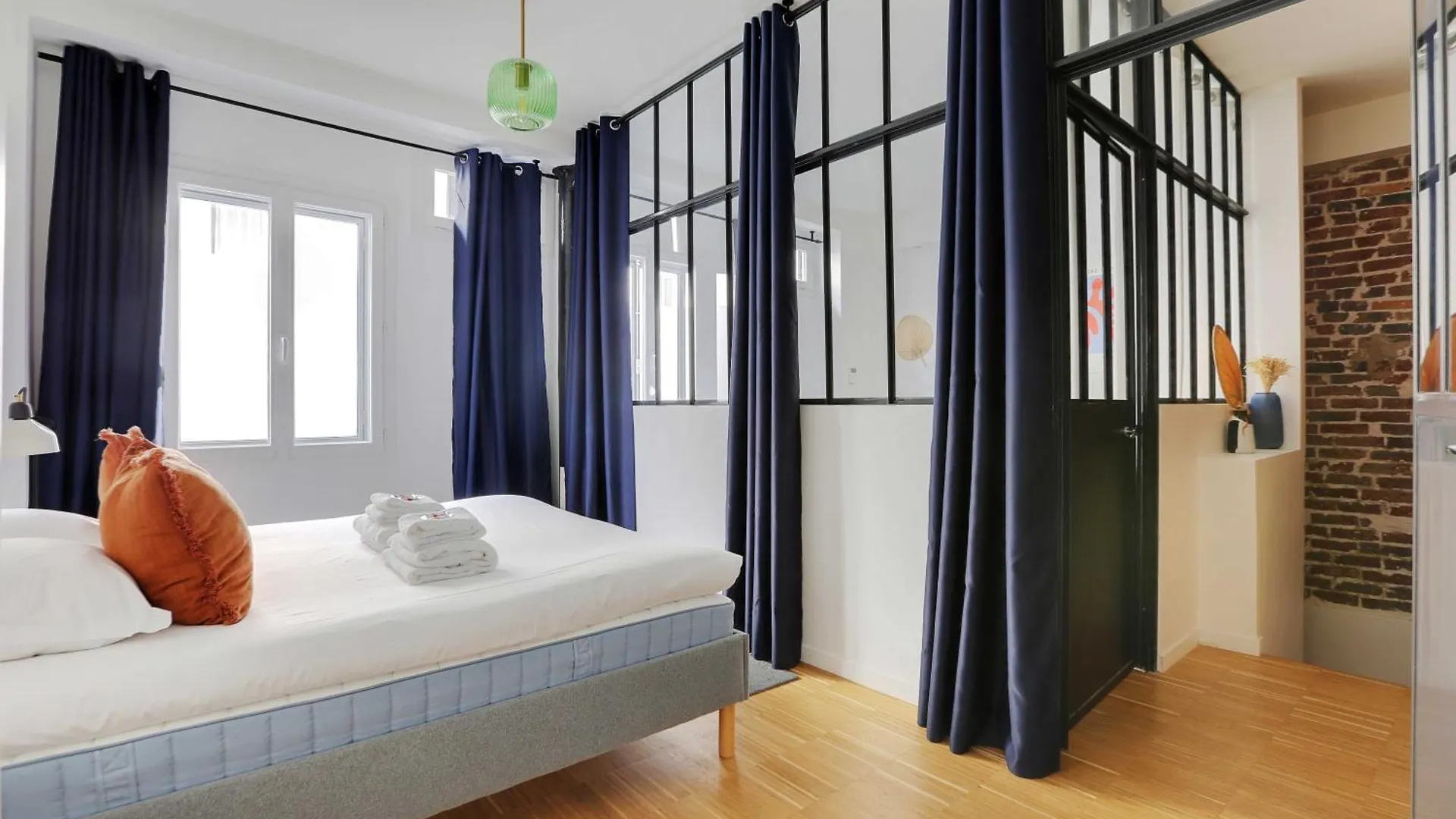 Spacious Apartment - 4Br-10P Montmartre Paris 0*,  France